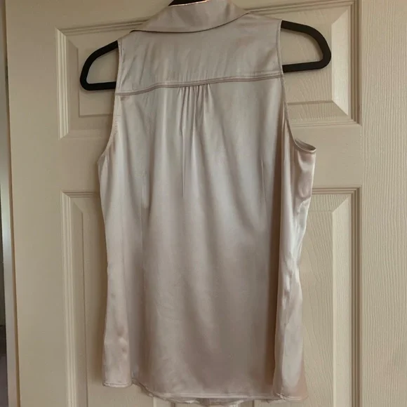 White House Black Market Tan Sleeveless Blouse sz 8 - Picture 6 of 8